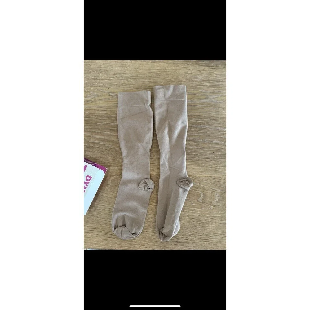 Dynaven Closed Toe Knee High Compression Stockings Small SL 20-30 Mmhg Beige Tan